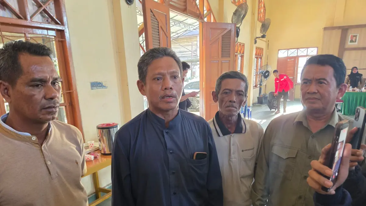 Para warga Sungai Seluang, Samboja Barat (Elmo/Prokal.co)