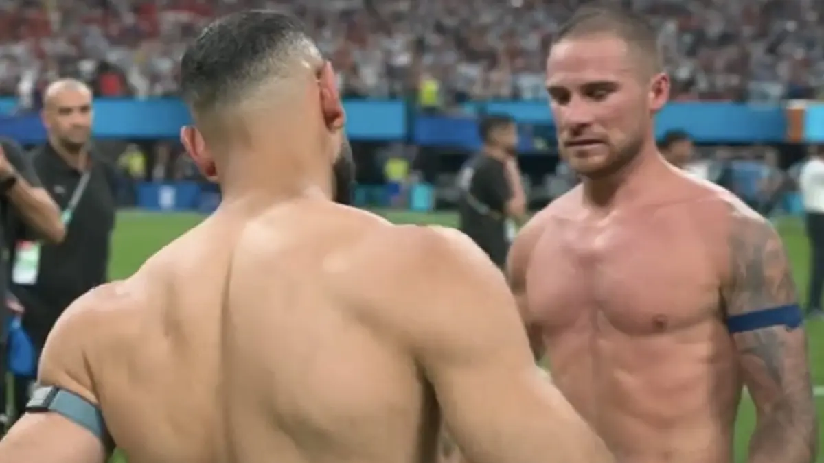 Alexis Mac Allister dan Mo Salah.