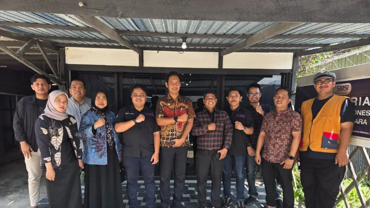 Kunjungan Bawaslu Kukar ke Sekretariat SMSI Kukar di Tenggarong (Ist/SMSI Kukar)
