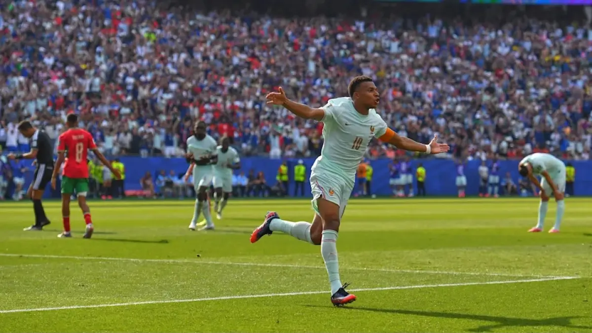 Mbappe cetak gol melawan Maroko.