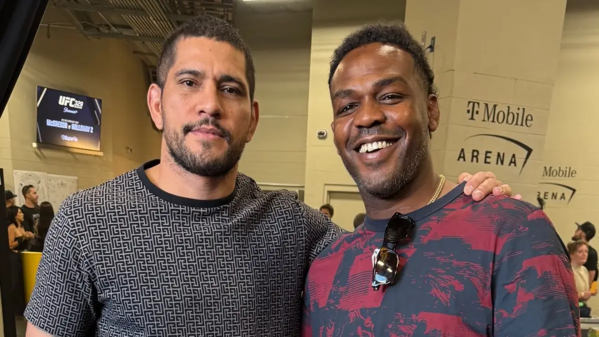 Alex Pereira dan Jon Jones.