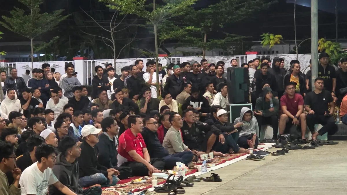 Nobar Piala Dunia 2026 di Halaman Pendopo Odah Etam (Elmo/Prokal.co)