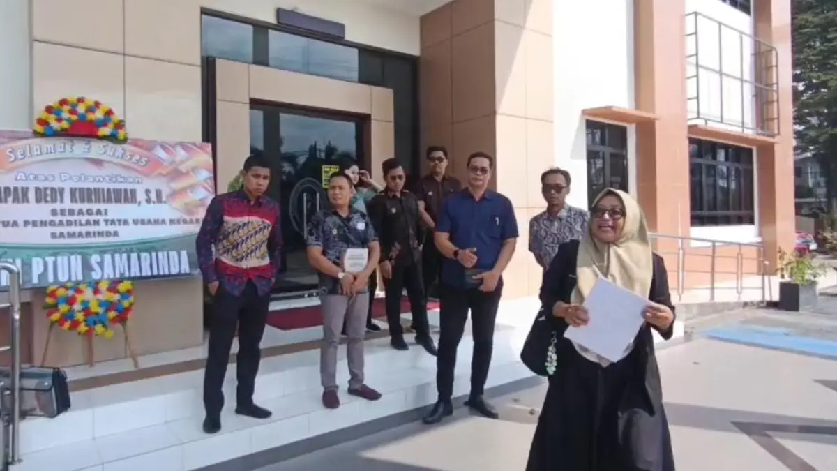 Para Advokat Publik penggugat SK TAGUPP di PTUN Samarinda Seberang