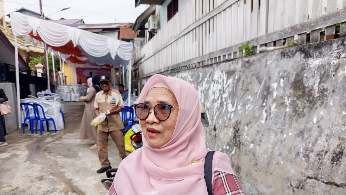  Anggota DPRD Kota Balikpapan, Hj. Iim Rahman