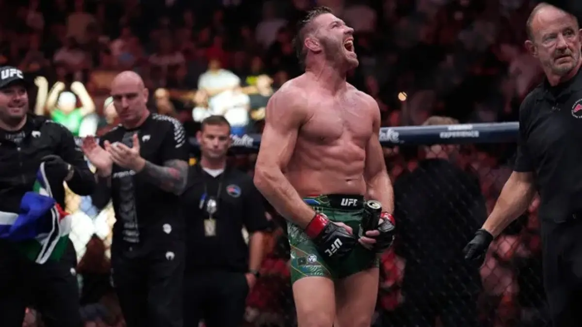 Dricus Du Plessis usai kalahkan Kamaru Usman.