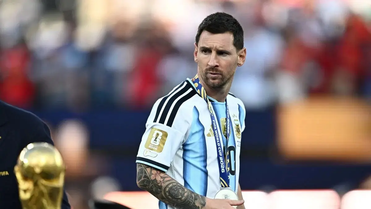 Messi usai Argentina kalah dari Spanyol.