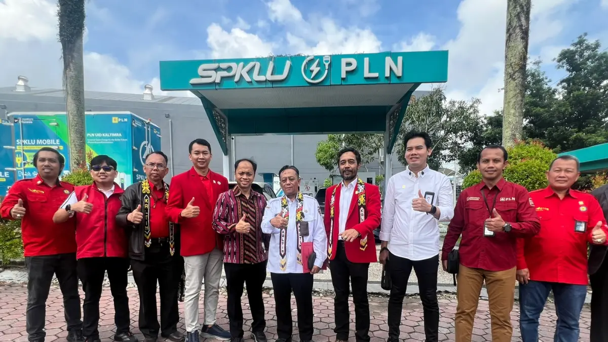 Hingga saat ini, PLN telah menyediakan 72 Stasiun Pengisian Kendaraan Listrik Umum (SPKLU) di Balikpapan dan Samarinda. 