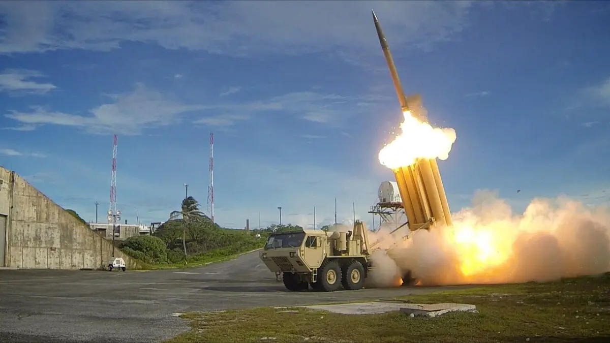 Peluncuran rudal THAAD. (The U.S. ArmyRalph Scott/Missile Defense Agency/U.S. Department of Defense)