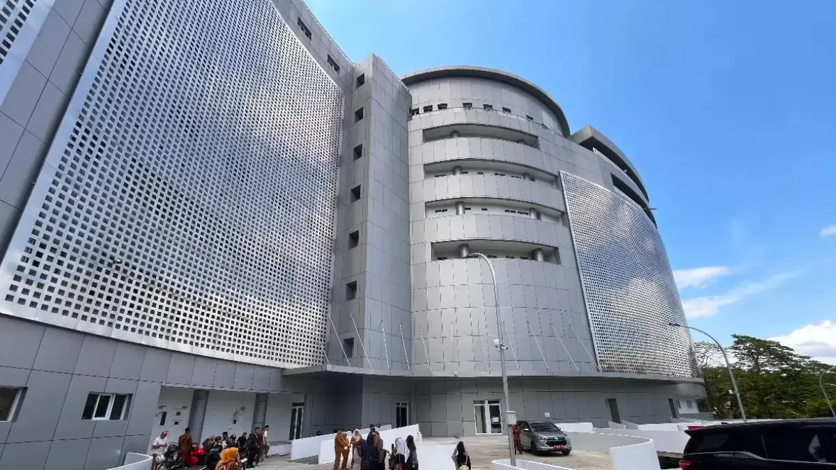 Pengoperasian gedung Pandurata RSUD AW Sjahranie disebut molor dan lepas target. Sehingga belum bisa segera dimanfaatkan masyarakat.