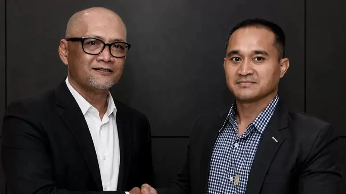 Sudirman (kiri) resmi menjadi pelatih Persiba Balikpapan untuk mengarungi musim 2026-2027. (IST) (Arif Fadillah)
