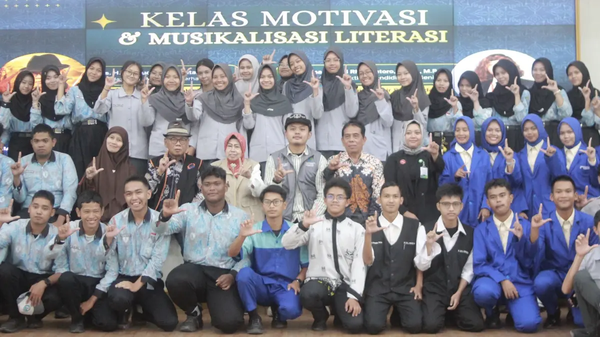 LITERASI: Selain lomba bertutur, GPMB Kaltim turut memberikan kelas motivasi dan musikalisasi literasi di lantai tiga Kantor Bupati PPU, Kamis, 30 Juli 2026. AHMAD MAKI/KALTIM POST