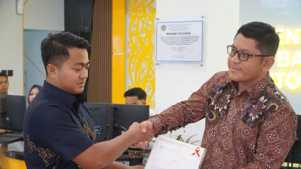 Momen penyerahan sertifikat tanah GI 150 kV Bukuan dari Kementerian ATR/BPN sebagai langkah strategis memperkuat tata kelola aset PLN.