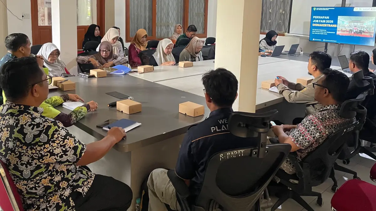 PELUANG: Disnakertrans PPU bersama Bursa Kerja Khusus (BKK) serta perwakilan perusahaan menggelar technical meeting persiapan Job Fair 2026, Kamis, 30 Juli 2026. AHMAD MAKI/KALTIM POST
