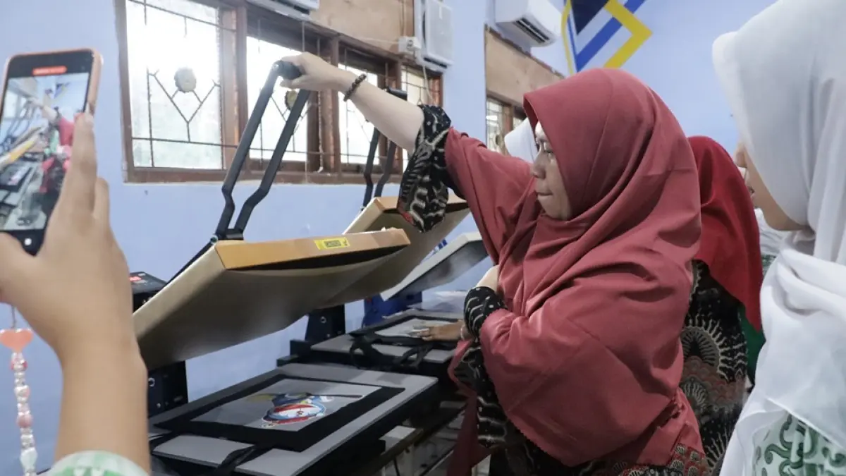 PRAKTIK: Suasana belajar di workshop SMKN 2 Balikpapan.