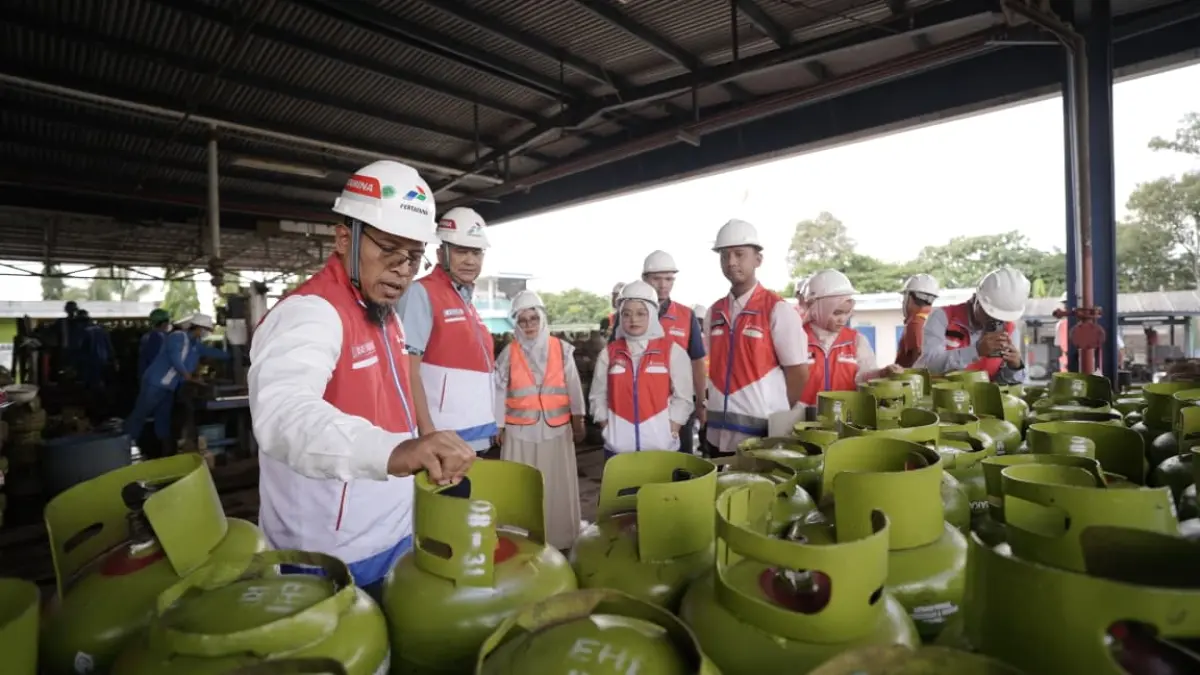 Pertamina memastikan proses pengisian, pemeriksaan, hingga perbaikan tabung dilakukan sesuai standar keselamatan dan ketentuan Health, Safety, Security & Environment (HSSE).