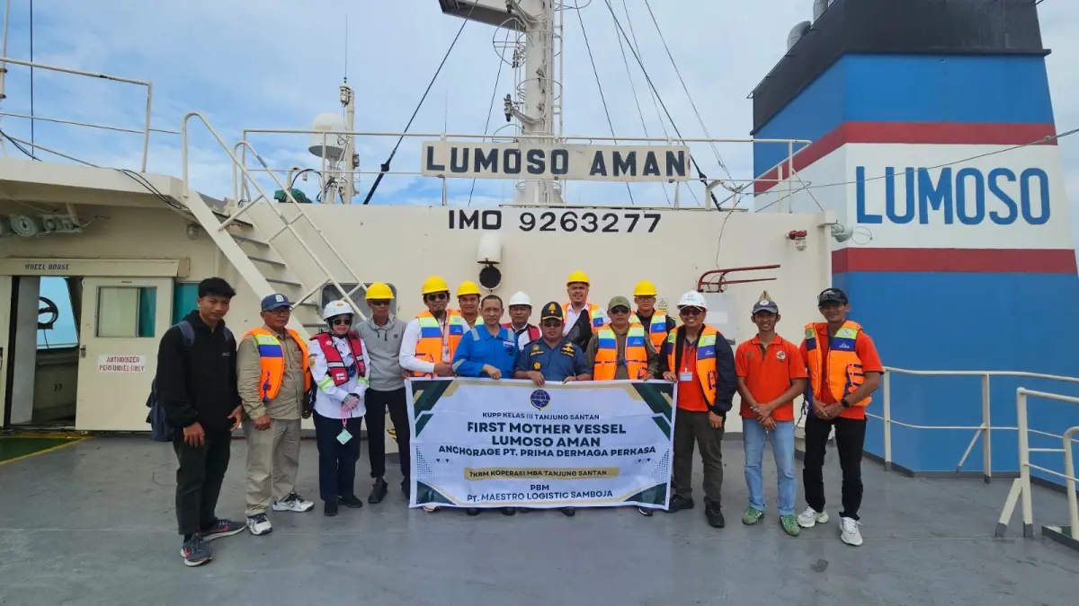 Aktivitas kapal ekspor di Tanjung Santan, Kukar (Istimewa)