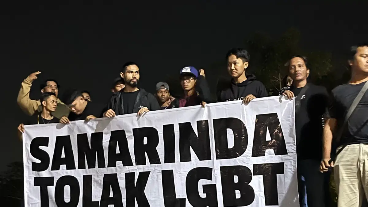  Rombongan Forum Pemuda Anti LGBT Samarinda melakukan konvoi keliling sejumlah ruas jalan di Samarinda, Sabtu (8/8/2026) malam. (kis)