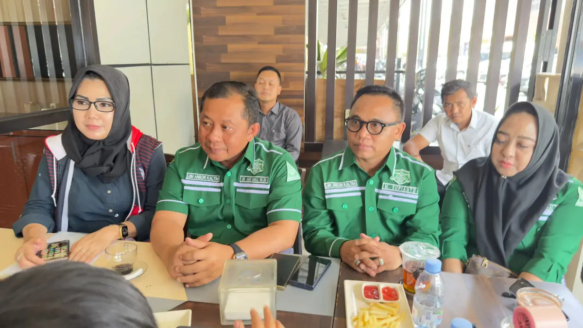 Kuasa hukum korban dari TRC PPA Kaltim sekaligus Ketua LBH Ansor Kaltim, Agus Sholi saat memberikan press rillis di Polresta Samarinda. (kis)