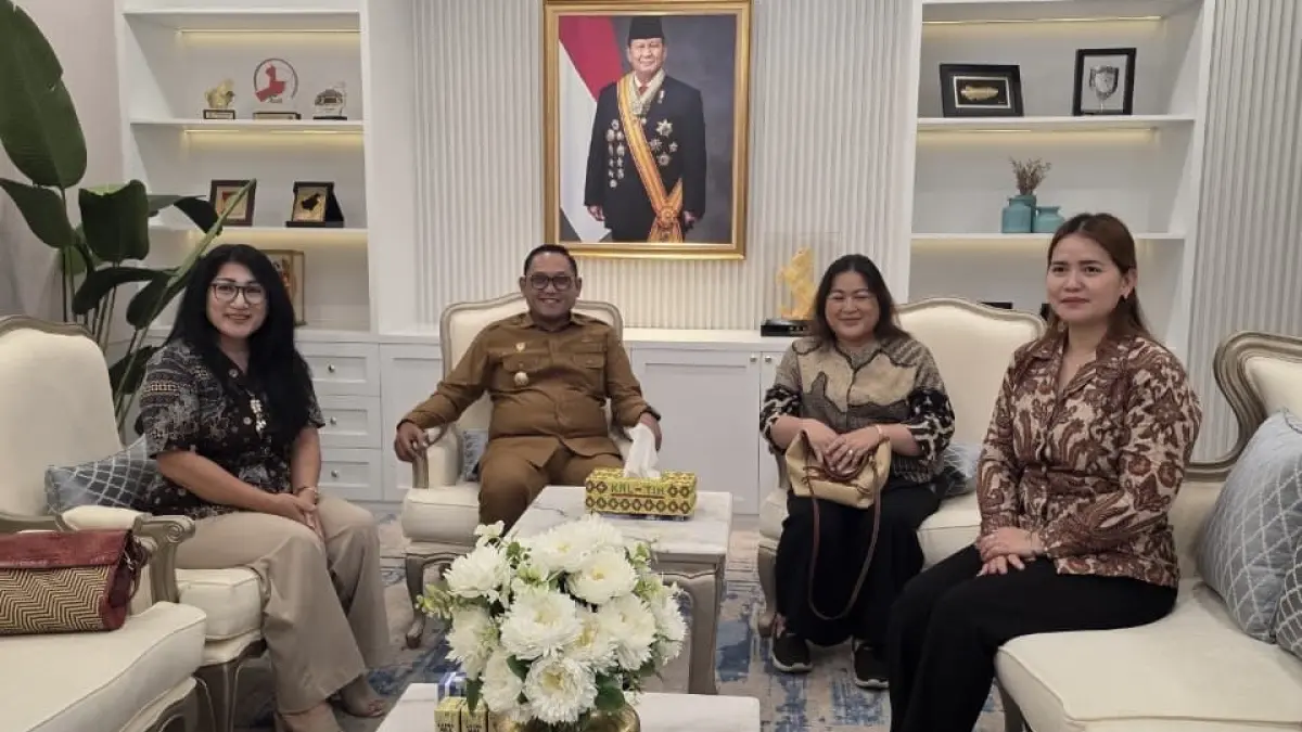 SAMPAIKAN: Ketua DPRD Mahulu, Devung Paran (kanan); Ketua DPD Gerindra Mahulu, Novita Bulan (dua kanan); dan Anggota DPRD Mahulu, Dapil III, Martina Wau, saat audiensi dengan Wagub Kaltim, Seno Aji, di ruang kerjanya, Senin, 10 Agustus 2026. ISTIMEWA