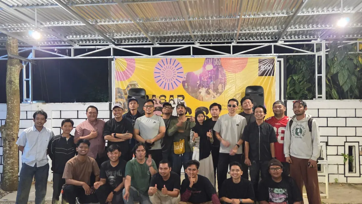 Rizky membawa pengalaman dari panggung kompetisi nasional ke Kota Raja. Ia tampil bersama Budi Hardian, peserta SUCI X, dalam agenda rutin komunitas Stand Up Comedy Indonesia Tenggarong bertajuk “Coba Aja Dulu”.