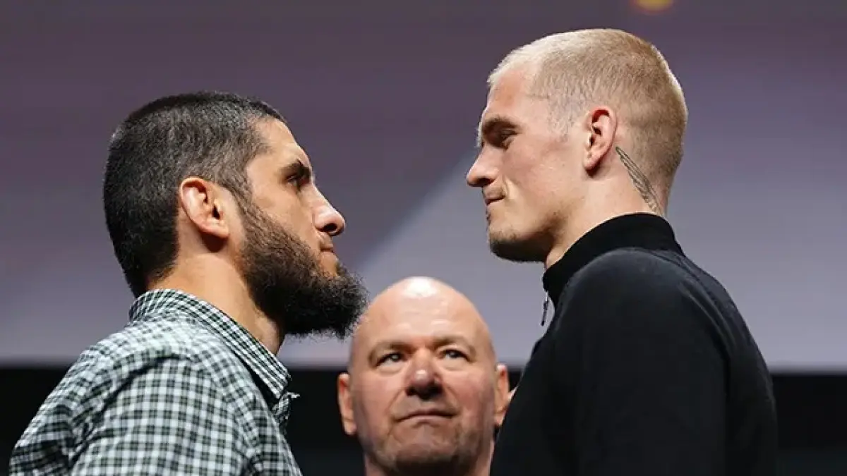 Islam dan Ian dalam sesi face off.