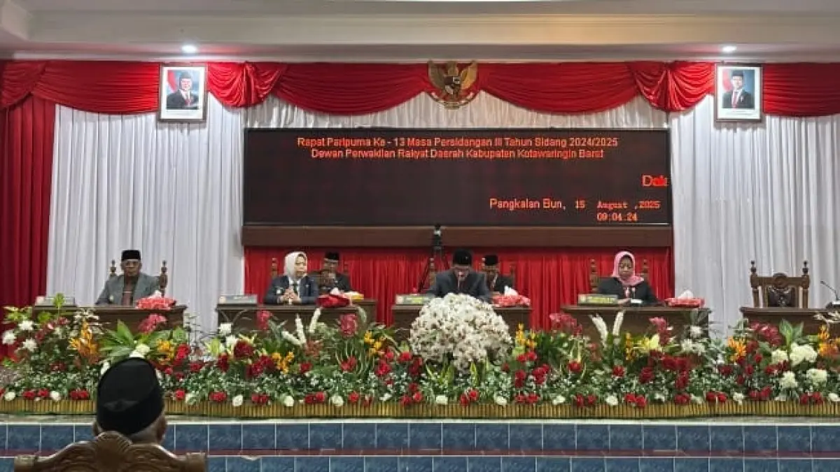 Dewan Perwakilan Rakyat Daerah (DPRD) Kabupaten Kotawaringin Barat (Kobar) menggelar Rapat Paripurna Istimewa dalam rangka mengikuti Pidato Kenegaraan Presiden Republik Indonesia, Jumat (15/8/2025).