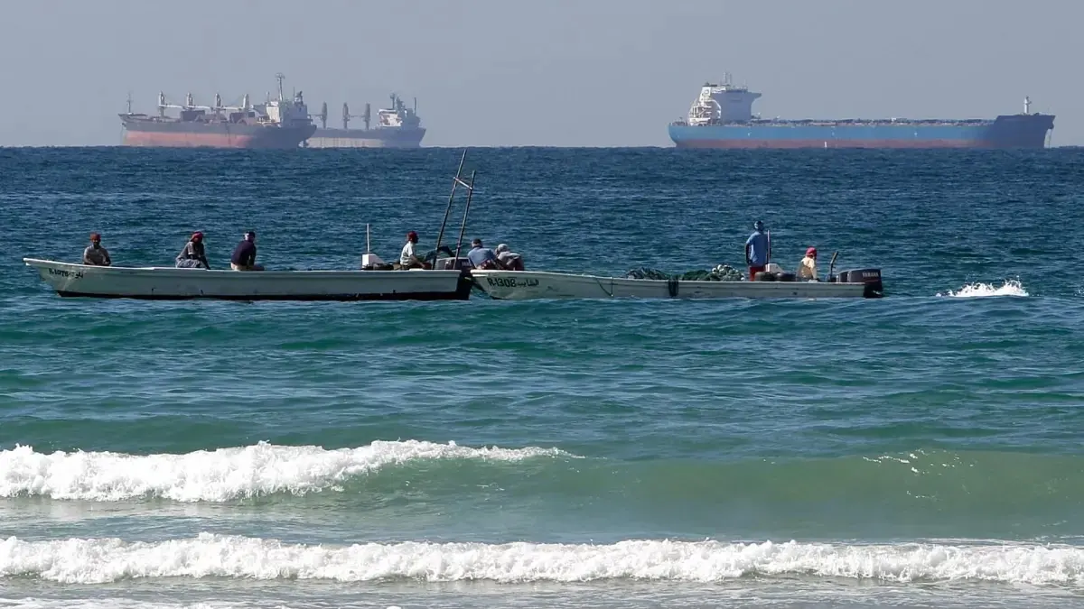Ilustrasi kapal tanker di perairan Selat Hormuz. ( AP Photo/Kamran Jebreili).