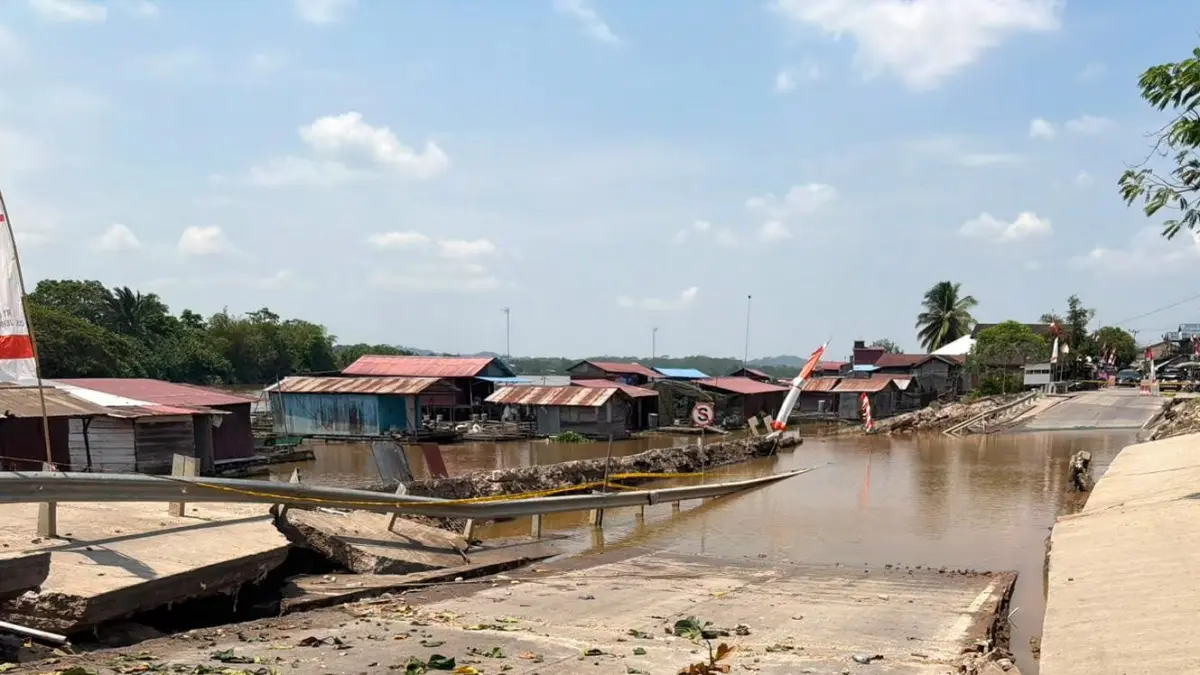 Kondisi amblas di Dusun Margasari, Desa Jembayan, Loa Kulu (Elmo/Prokal.co)