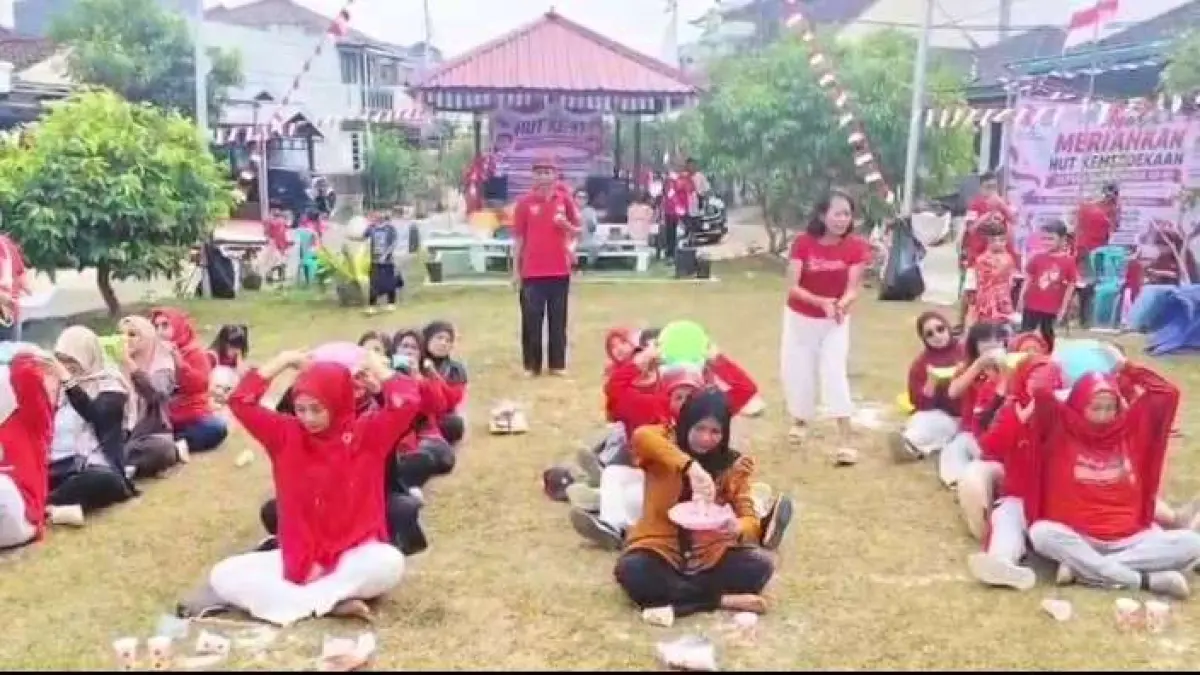 MERIAHKAN: Emak-emak mengikuti beragam lomba 17-an di RT 15, Perumahan TBM, Kota Balikpapan, Minggu, 16 Agustus 2026. ISTIMEWA