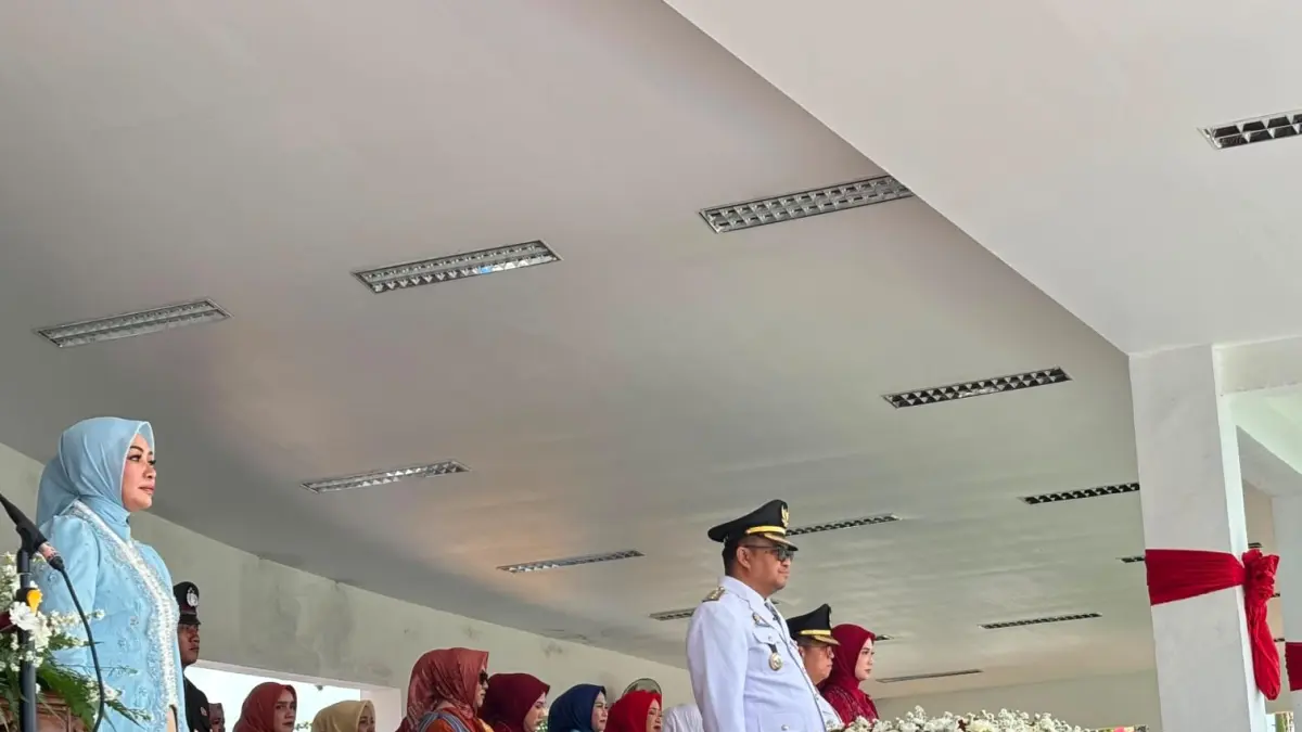 Prosesi upacara HUT ke-81 RI di Kutai Kartanegara (Elmo/Prokal.co)