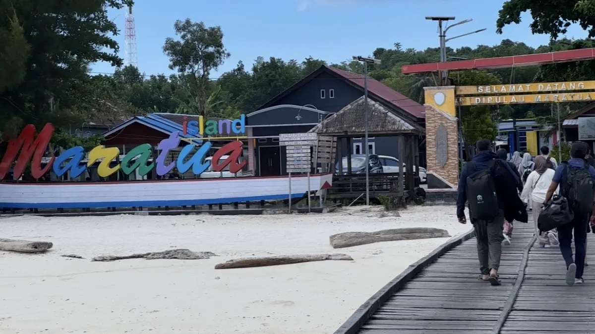 WISATAWAN ASING: Wisatawan asing terpantau memadati Pulau Maratua, Kabupaten Berau. SENO/BERAU POST