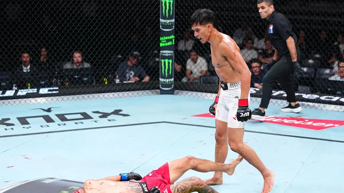 Petarung asal Indonesia, Bilal Hasan knocks out Nilson Rojas.