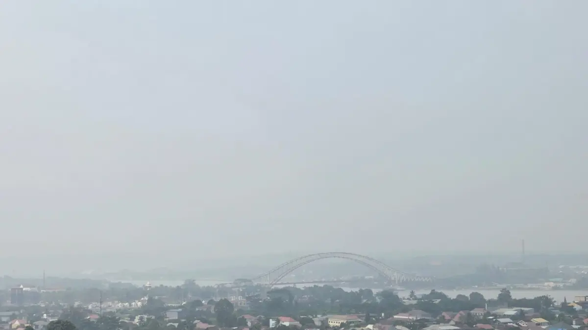 Kondisi kabut asap di Tenggarong (Elmo/Prokal.co)