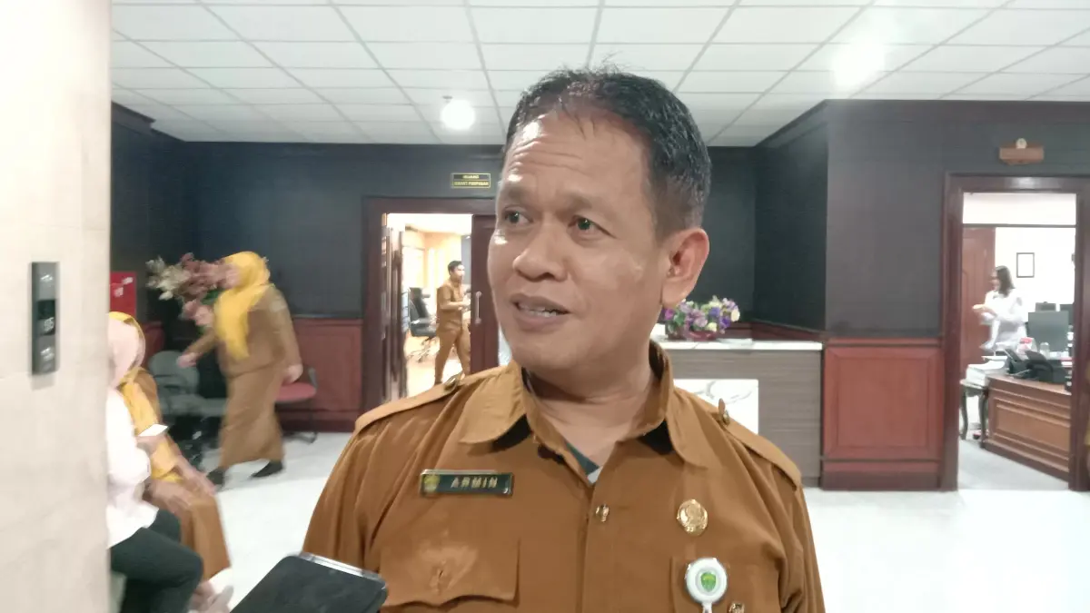 Plt Kepala Disdikbud Kaltim, Armin