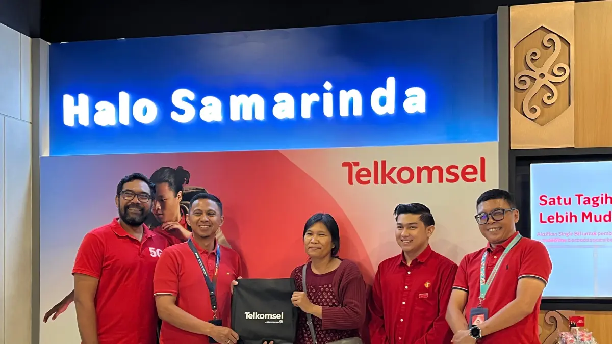 Memperingati Hari Pelanggan Nasional 2026, Telkomsel mengusung semangat “Sepenuh Hati, Memahami” sebagai wujud komitmen Melayani Sepenuh Hati. Melalui momentum ini, Telkomsel Regional Kalimantan menghadirkan berbagai bentuk interaksi dan apresiasi bagi pelanggan di sejumlah GraPARI di Kalimantan.
