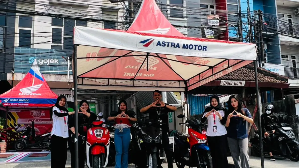  Melalui kegiatan pameran dan display unit sepeda motor Honda yang diselenggarakan langsung di kantor utama Gojek Balikpapan, Astra Motor menghadirkan berbagai kemudahan dan penawaran spesial bagi para mitra pengemudi.