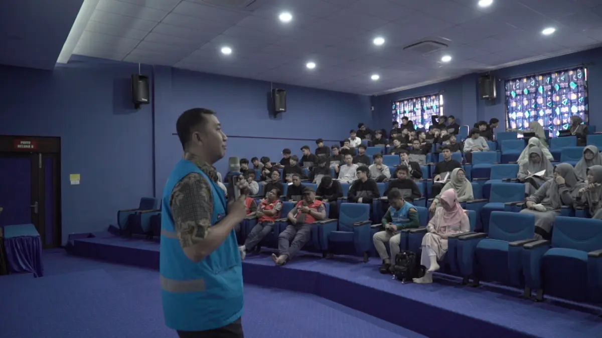 PT PLN (Persero) Unit Induk Distribusi Kalimantan Timur dan Kalimantan Utara (UID Kaltimra) mengajak generasi muda menjadi pelopor keselamatan ketenagalistrikan.