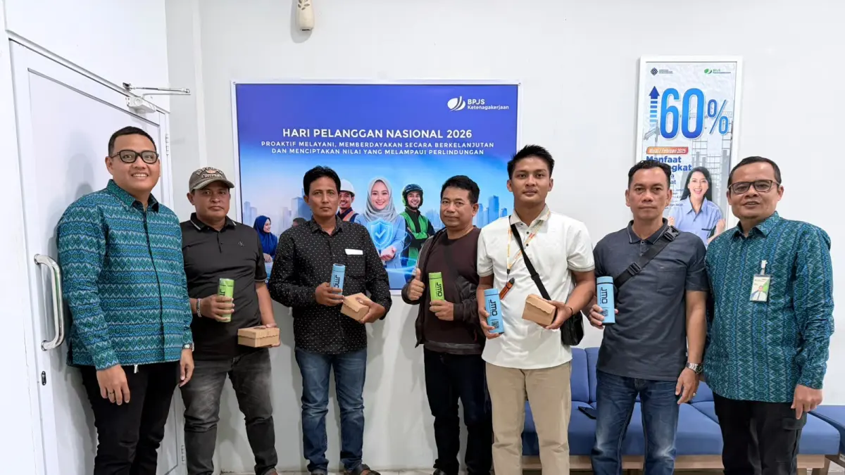 BPJS Ketenagakerjaan senantiasa hadir dalam setiap perjalanan pekerja, mulai dari saat bekerja, ketika menghadapi risiko, hingga saat mereka berusaha bangkit dan melanjutkan kehidupan.