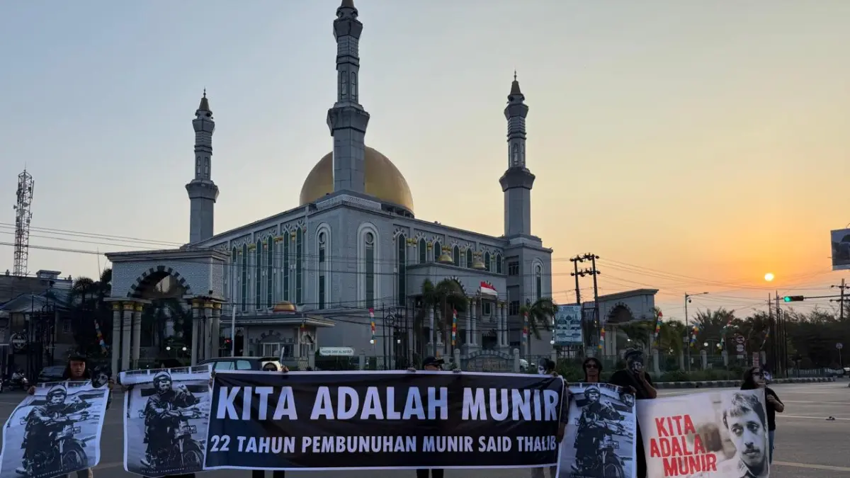 Koalisi September Hitam memperingati 22 tahun kematian Munir digelar di kawasan Simpang Lembuswana, Samarinda, Senin (7/9/2026).