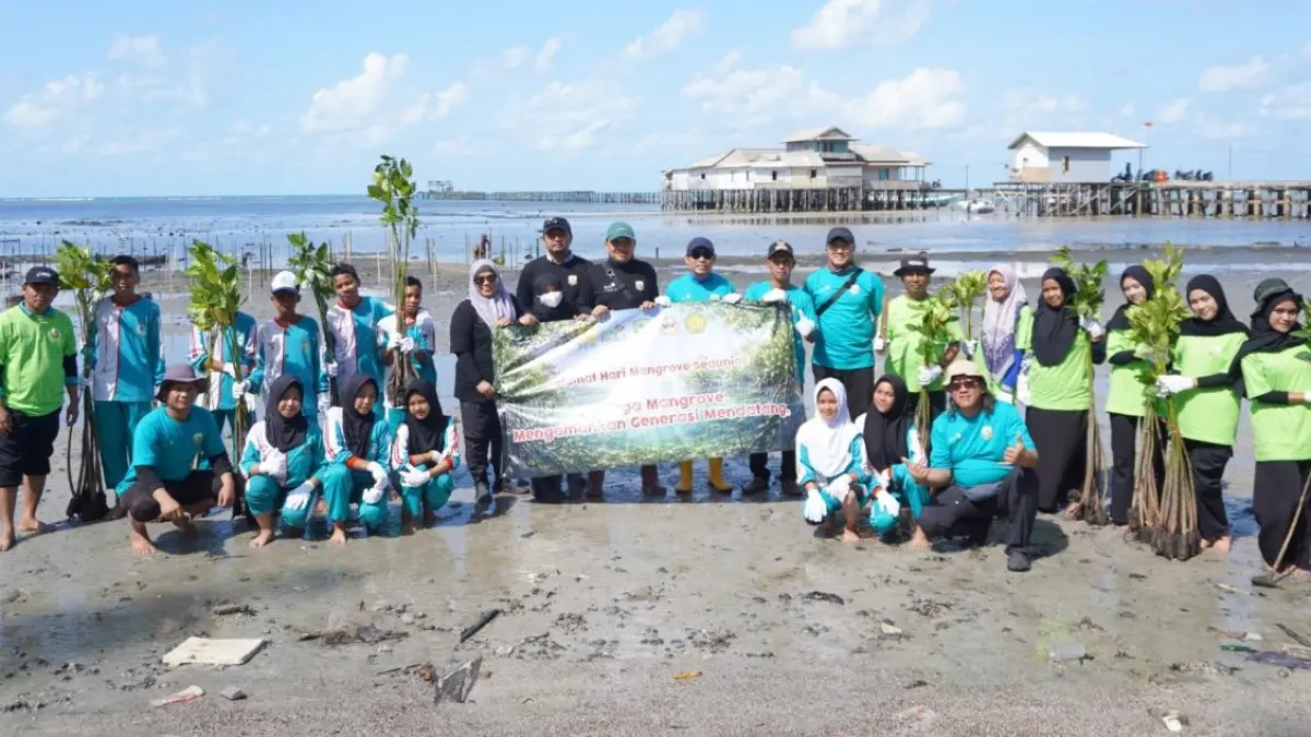  PT PLN (Persero) melalui PLN Unit Pelaksana Proyek Kalimantan Bagian Timur 4 (PLN UPP KLT 4) kembali melanjutkan Program Tanggung Jawab Sosial dan Lingkungan (TJSL) Desa Berdaya Tanjung Seloka di Desa Tanjung Seloka, Kecamatan Pulau Laut Selatan, Kabupaten Kotabaru.