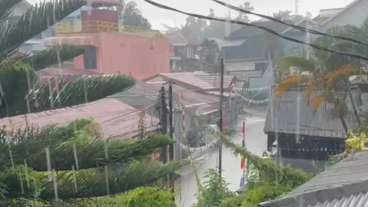 Hujan di Balikpapan.