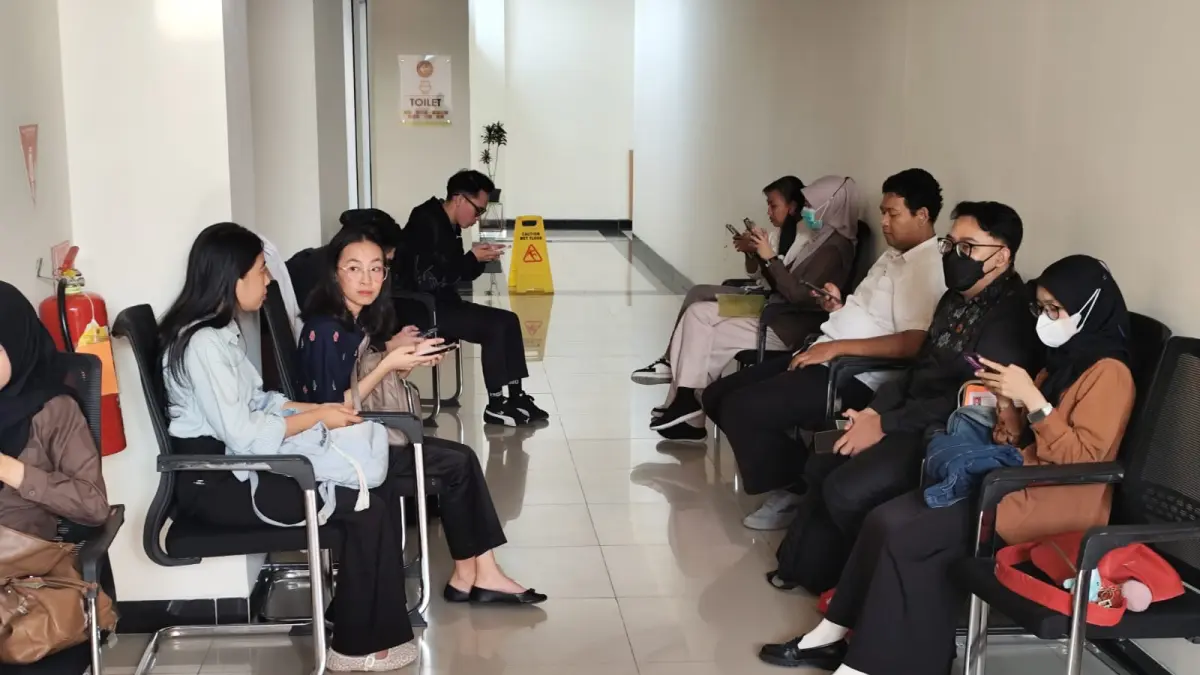 Sebanyak 112 peserta yang lolos harus menyisihkan 477 pelamar dari berbagai daerah. Kendati pendaftar datang dari luar wilayah, manajemen tetap memberikan prioritas bagi warga lokal Samarinda guna membantu menekan angka pengangguran terbuka di Kota Tepian.