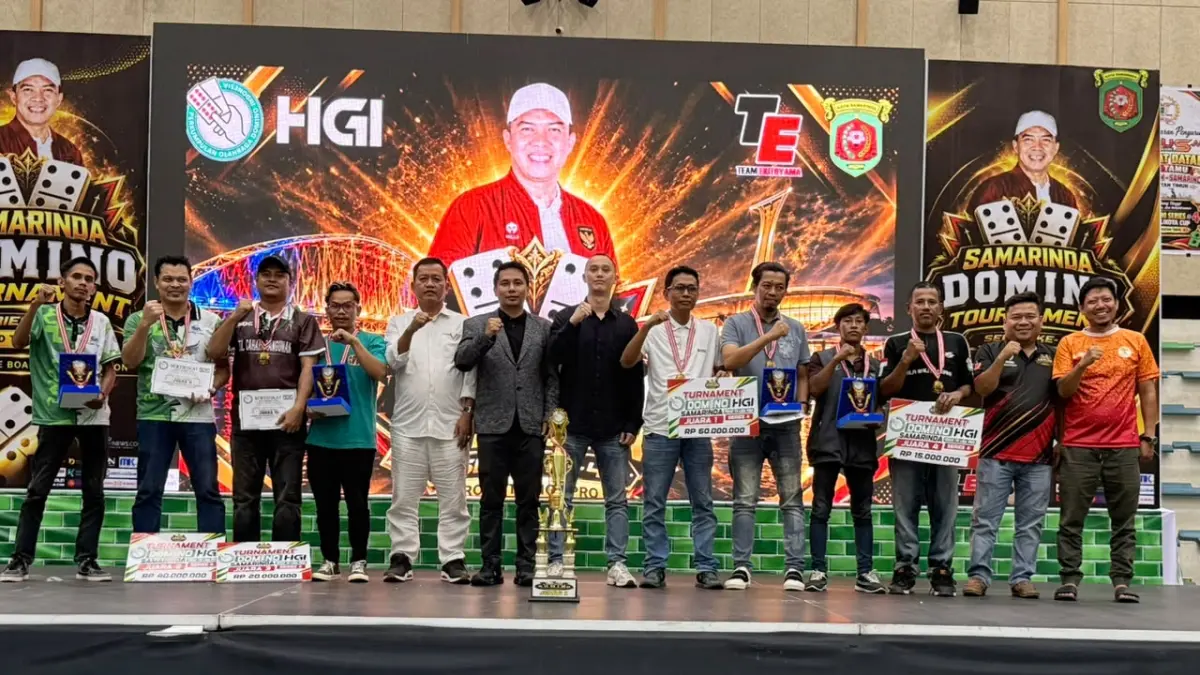 Foto bersam para juara.