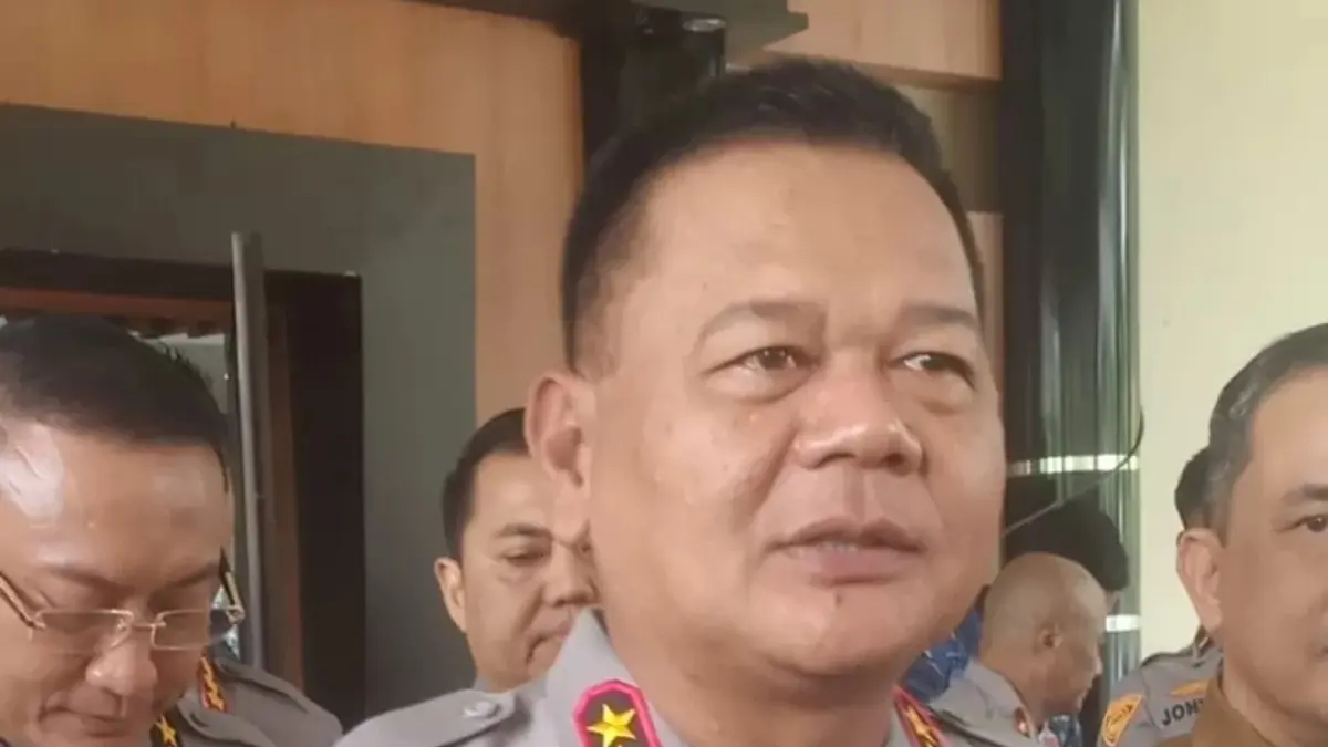 Endar Priantoro saat menjawab pertanyaan wartawan (foto :Moeso)