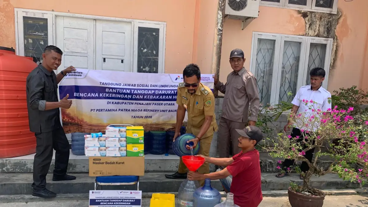 Hadapi Dampak Kemarau dan Karhutla, Pertamina Salurkan 4.000 Liter Air ke Warga PPU.