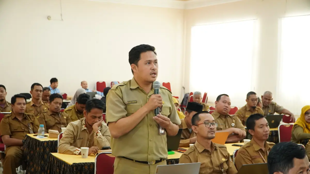 Peserta Workshop Pembelajaran Berbasis Proyek Industri mengikuti sesi diskusi dan berbagi pengalaman terkait penerapan pembelajaran yang selaras dengan kebutuhan industri.