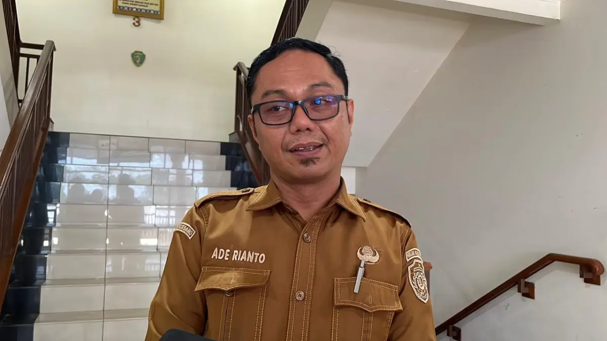 Ade Embongbulan