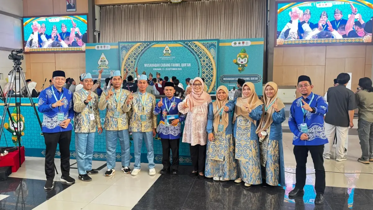 Seragam.peserta saat final.