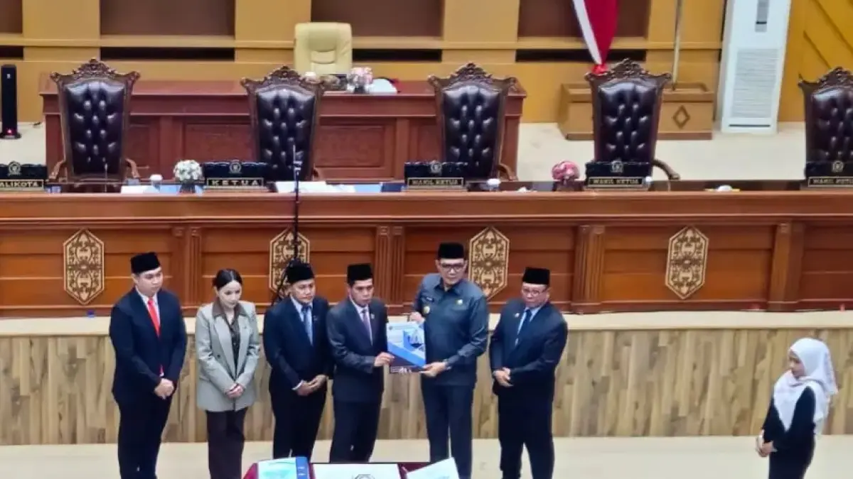Rapat Paripurna DPRD Samarinda membahas perubahan KUA-PPAS 2026 dan RAPBD 2027, Senin (21/9) malam. HAFIZ/KP