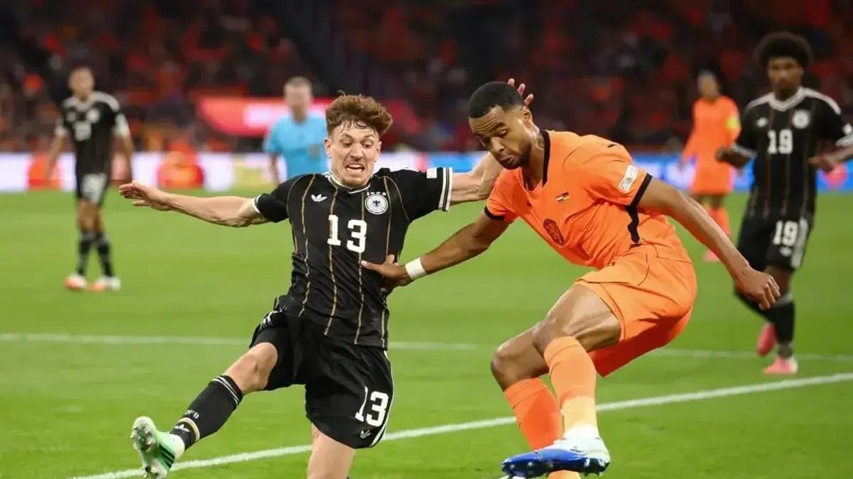 Cody Gakpo (kanan) mencetak gol penyeimbang Belanda saat pertandingan UEFA Nations League 2026/27 lawan Jerman di Johan Cruyff Arena pada Jumat (25/9/2026). UEFA.com